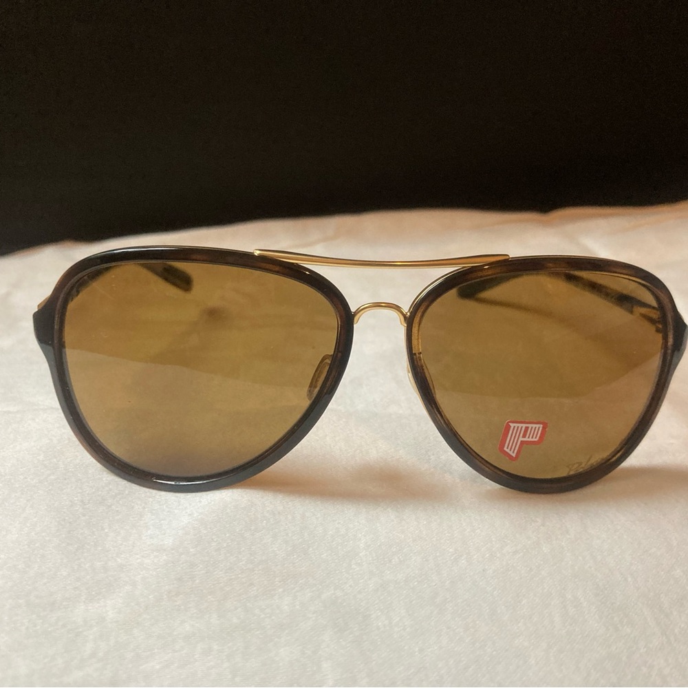 Oakley Kickback Tortoise/Gold Sunglasses